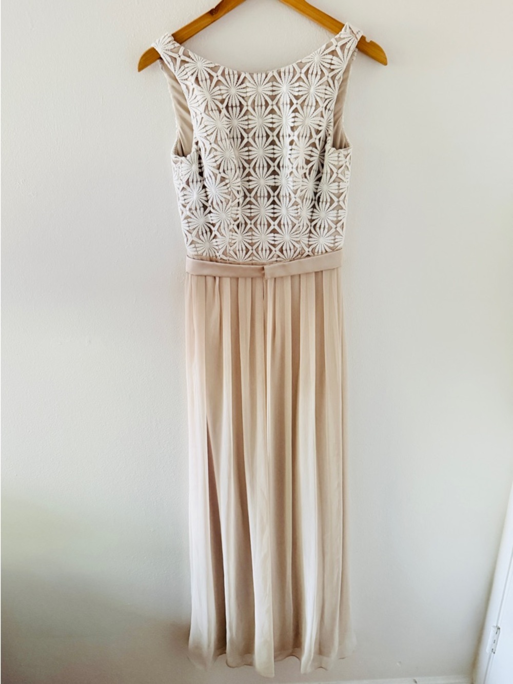 Lela Rose Bridesmaid Dress Crochet Lace Top Palomino Ivory Beige Gown